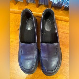 Ladies Artisan Clark shoes